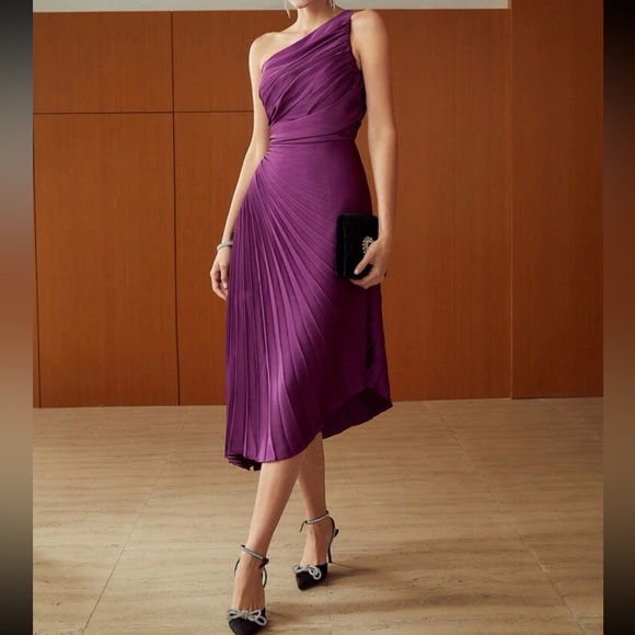 Luxe one shoulder pleated party formal dress - Picture 4 of 7
